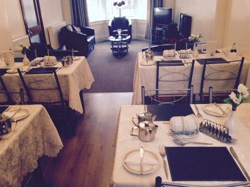 Hazelgrove Guest House Blackpool Esterno foto